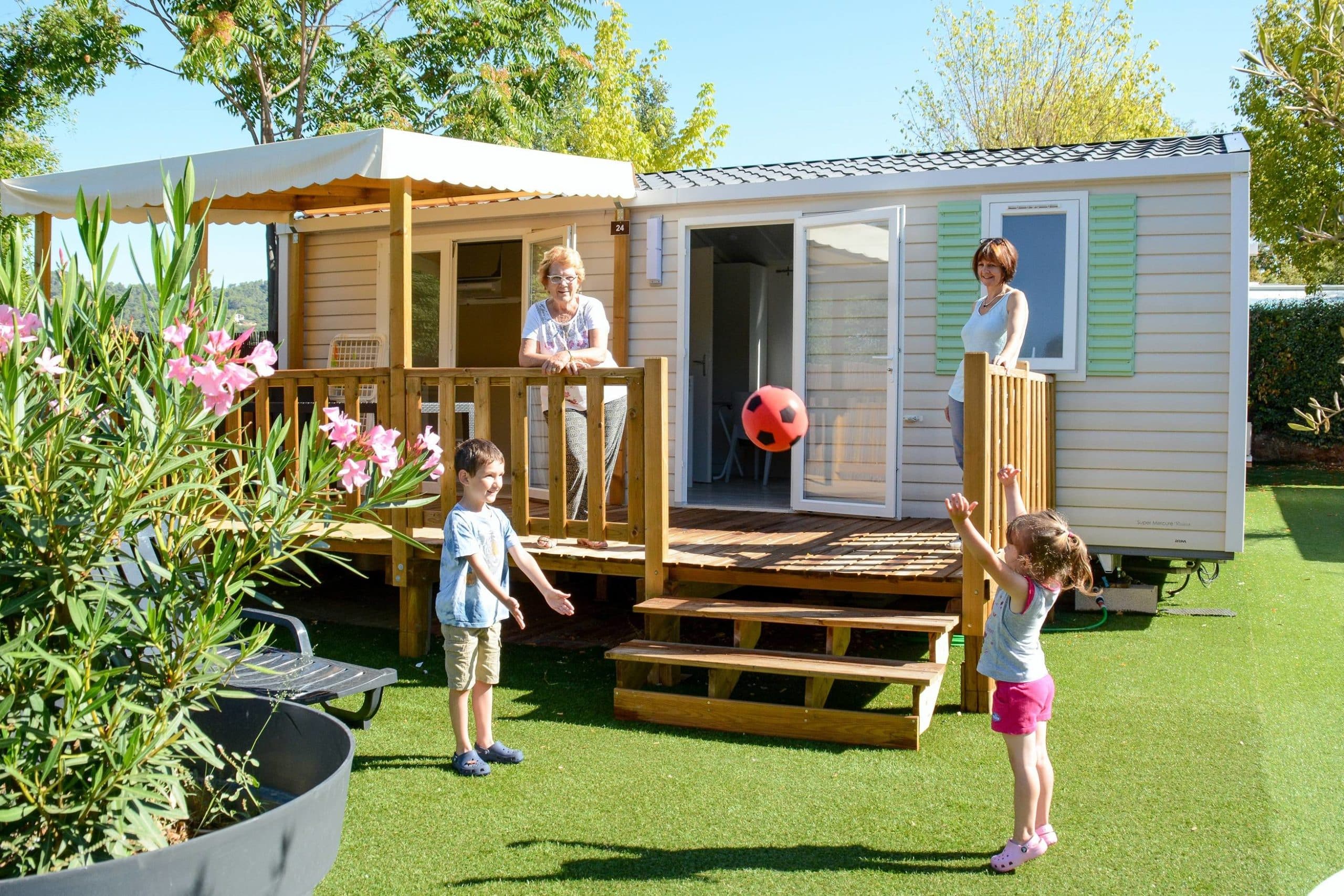 Offres promotionnelles du camping La Pinède, un camping 4 étoiles dans le Verdon.
