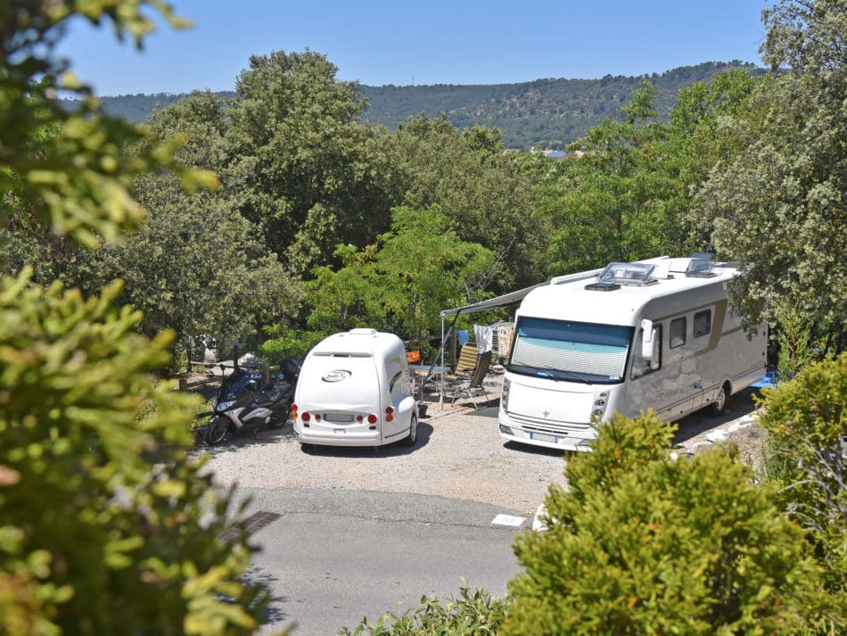 Aire de camping-car du camping La Pinède dans le Verdon