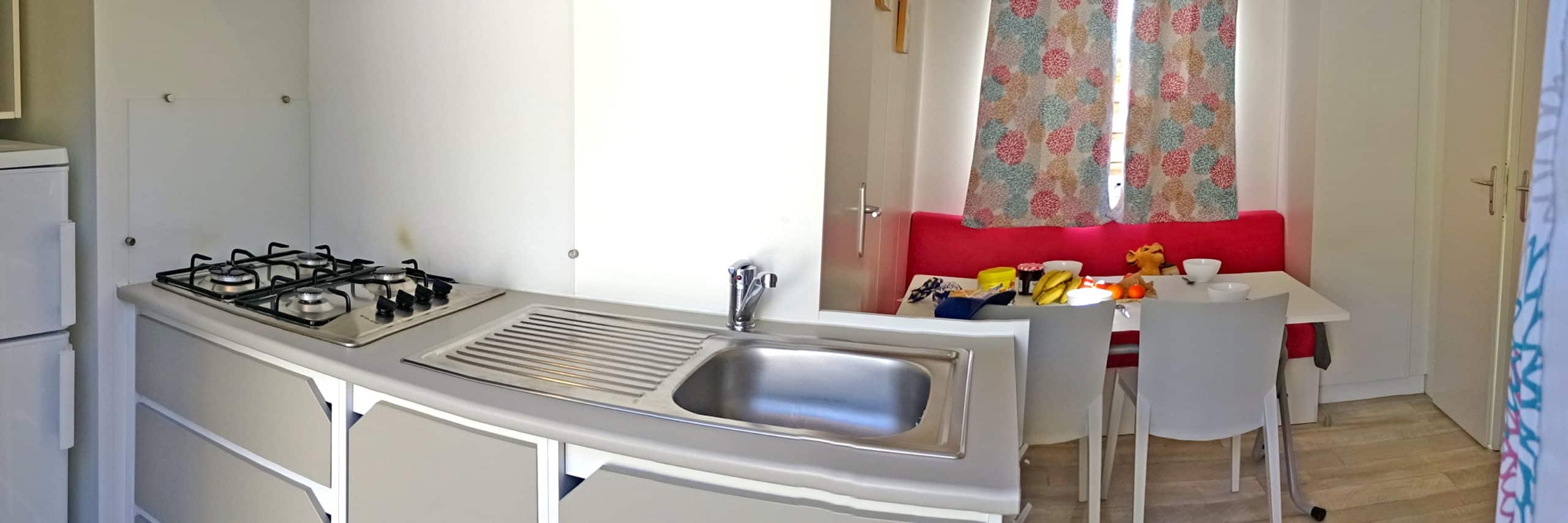 Mobil homes Cézanne coin cuisine camping la pinede