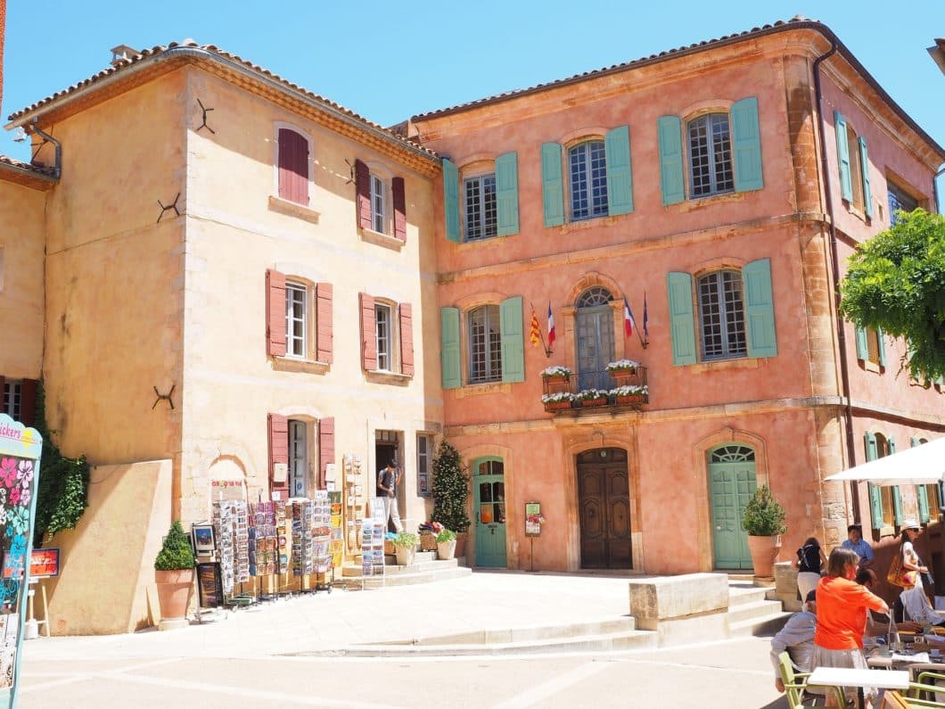 Camping près d'une ville du Luberon