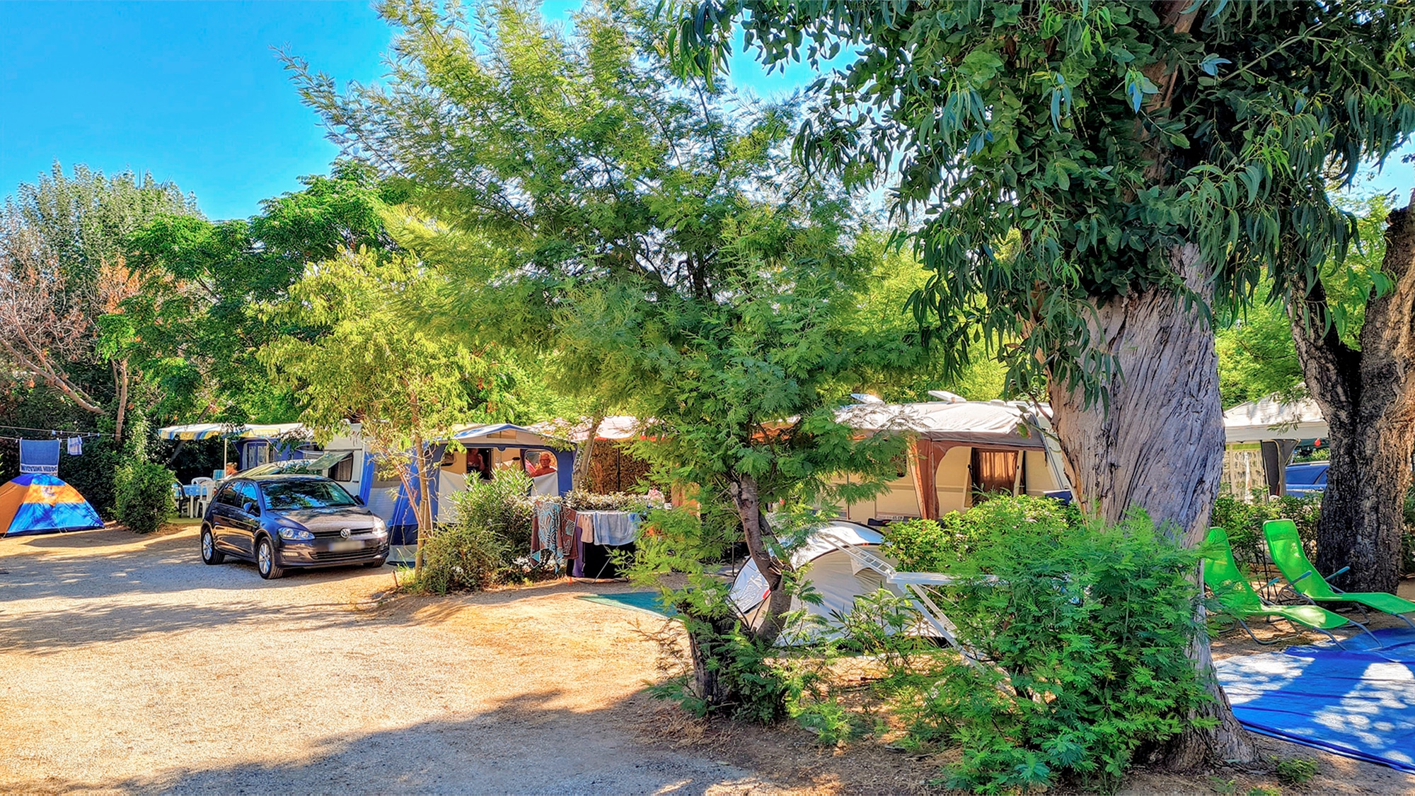 Emplacement de camping La Pinède 04