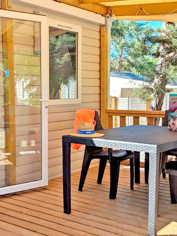 mobil home romarin location camping la pinede