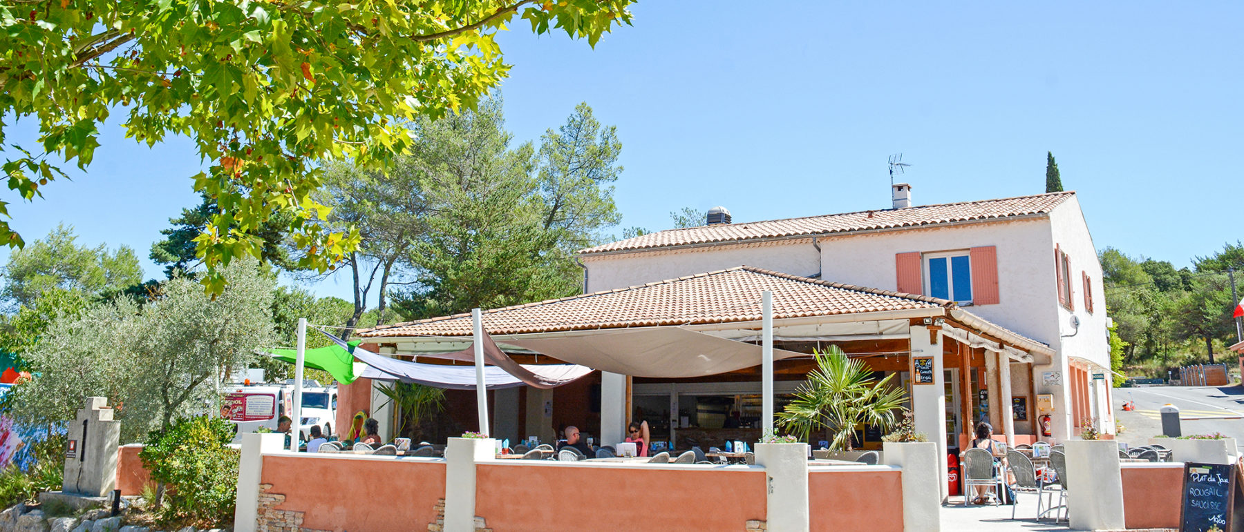 Restaurant du camping La Pinède à Gréoux-les-Bains