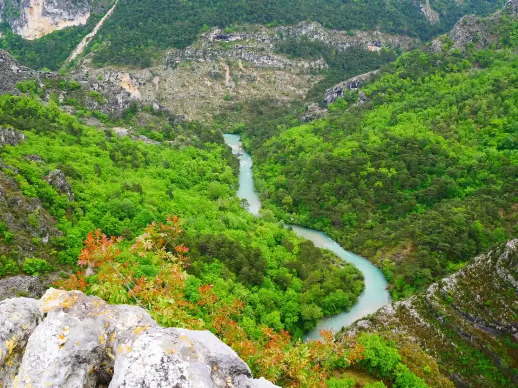 Au coeur des Grandes Gorges du. Verdon, le sentier Blanc Martel